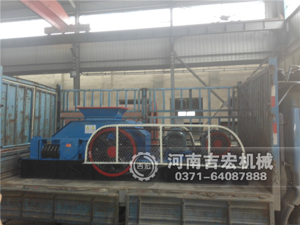 雙齒輥破碎機發(fā)往重慶