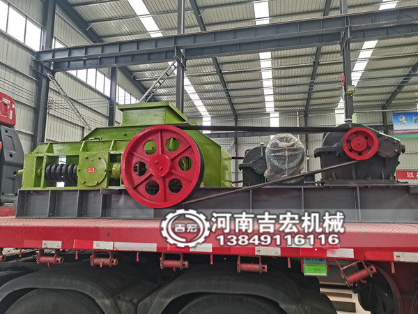 生產石灰石58塊哪種破碎機產量占比高,多少錢一臺？